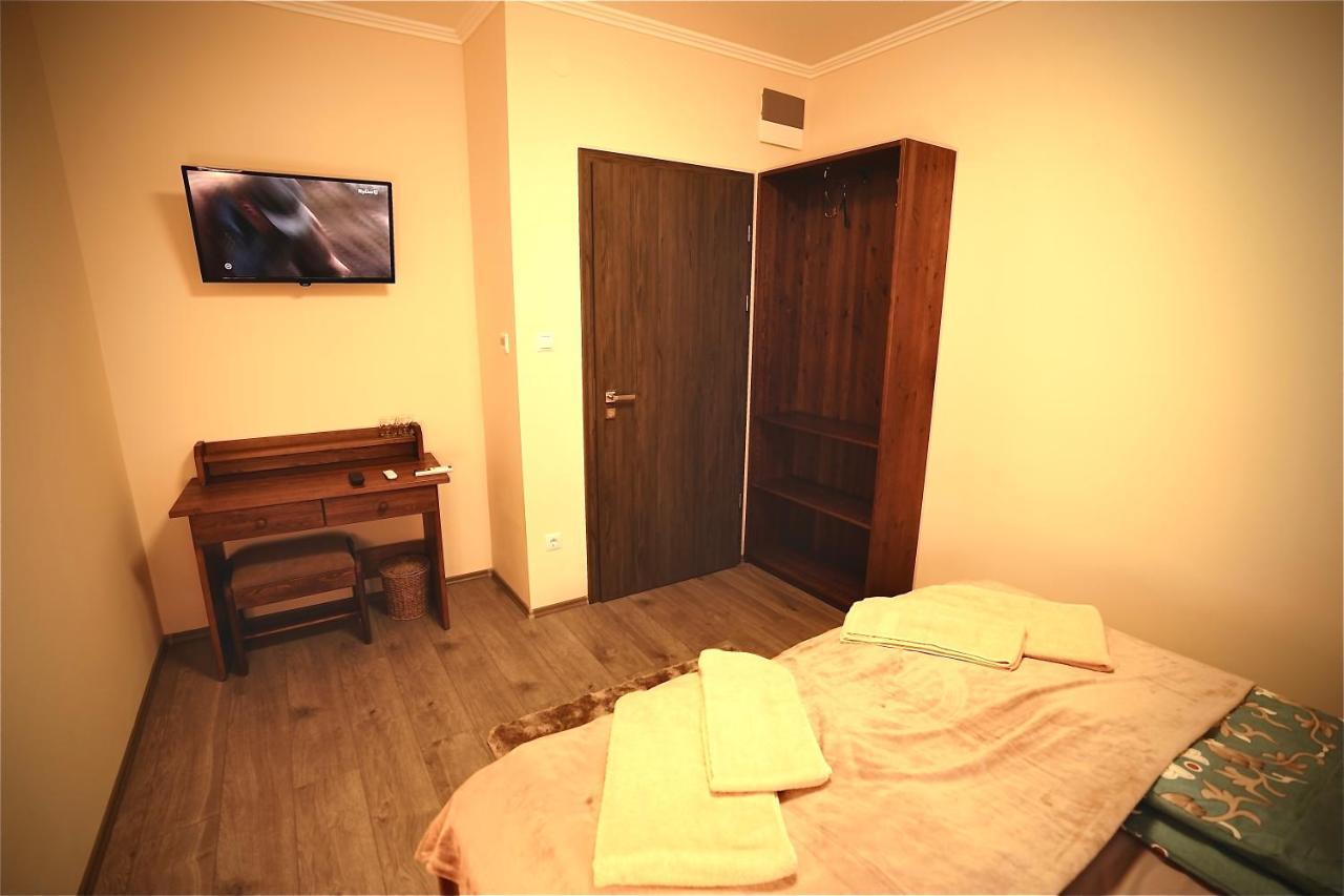 ドゥナハラスティ Bacchus Pub Es Panzio Bed & Breakfast エクステリア 写真