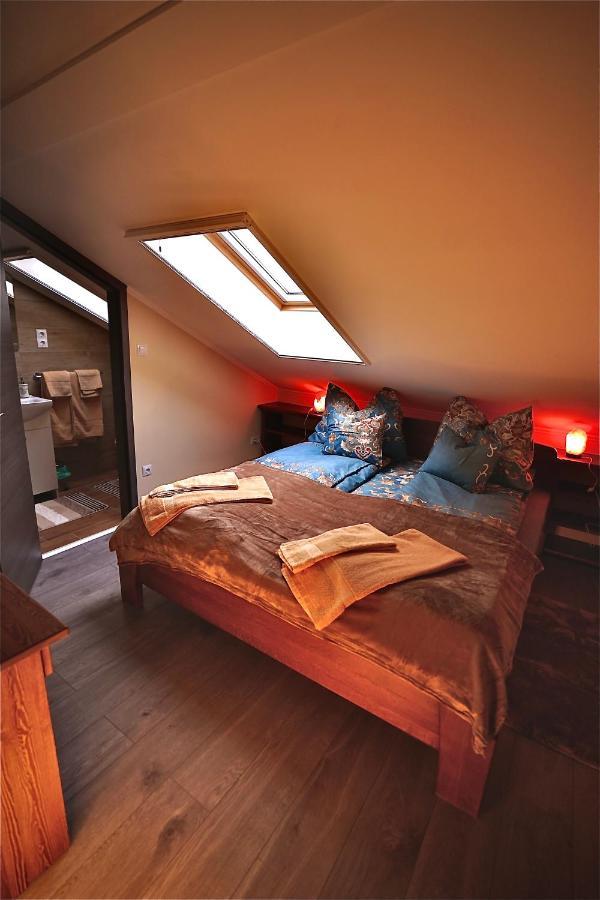 ドゥナハラスティ Bacchus Pub Es Panzio Bed & Breakfast エクステリア 写真